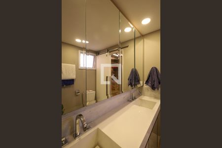 Apartamento à venda com 152m², 3 quartos e 3 vagasBanheiro da Suíte 3