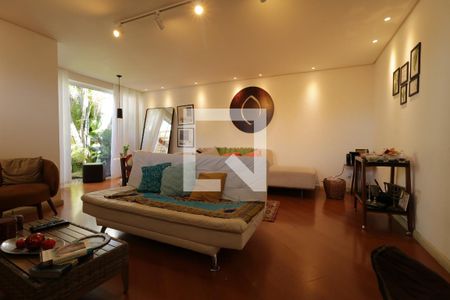 Sala de casa à venda com 3 quartos, 310m² em Vila Bastos, Santo André