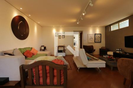 Sala de casa à venda com 3 quartos, 310m² em Vila Bastos, Santo André