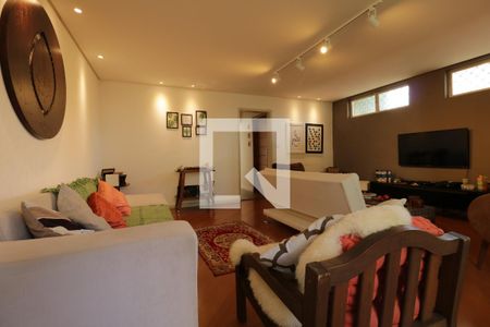 Sala de casa à venda com 3 quartos, 310m² em Vila Bastos, Santo André