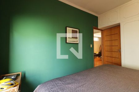 Casa à venda com 310m², 3 quartos e 2 vagasQuarto