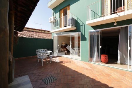 Casa à venda com 310m², 3 quartos e 2 vagasQuintal - Churrasqueira