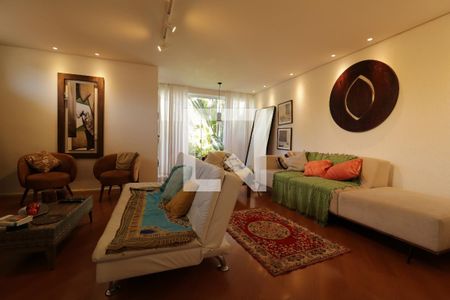 Sala de casa à venda com 3 quartos, 310m² em Vila Bastos, Santo André