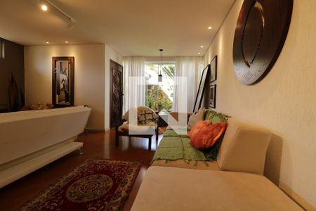 Sala de casa à venda com 3 quartos, 310m² em Vila Bastos, Santo André