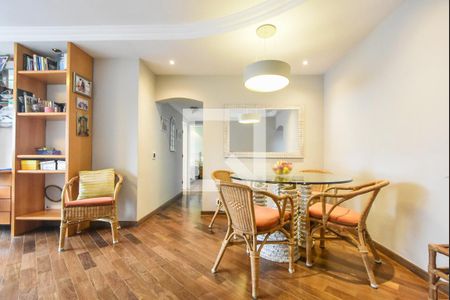 Apartamento à venda com 86m², 2 quartos e 1 vagaSala de Jantar 