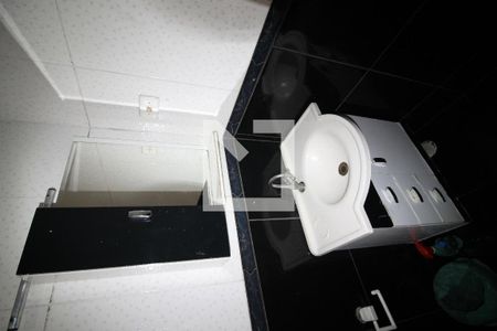 Casa à venda com 122m², 2 quartos e 2 vagasBanheiro