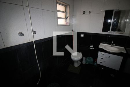 Casa à venda com 122m², 2 quartos e 2 vagasBanheiro