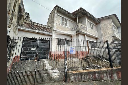 Casa à venda com 122m², 2 quartos e 2 vagasFachada