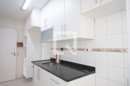Apartamento à venda com 120m², 2 quartos e 2 vagas Apartamento à venda com 120m², 2 quartos e 2 vagasCozinha