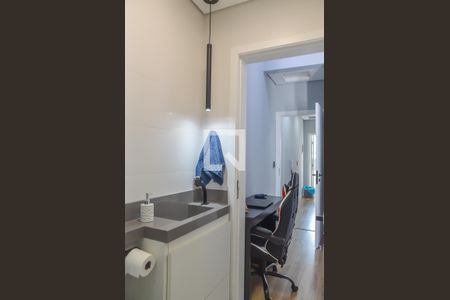 Casa de condomínio para alugar com 135m², 3 quartos e 2 vagas Casa de condomínio para alugar com 135m², 3 quartos e 2 vagasBanheiro da Suíte