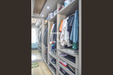 Closet da suíte de casa de condomínio para alugar com 3 quartos, 135m² em Demarchi, São Bernardo do Campo