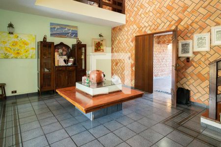 Casa para alugar com 320m², 4 quartos e 4 vagasHall de Entrada 