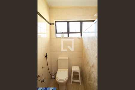 Casa para alugar com 320m², 4 quartos e 4 vagasBanheiro Social 