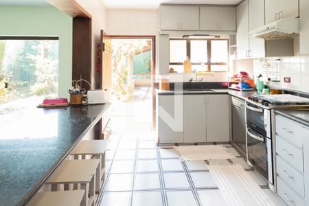 Casa para alugar com 320m², 4 quartos e 4 vagasCozinha 