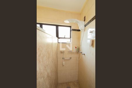 Casa para alugar com 320m², 4 quartos e 4 vagasBanheiro Social 