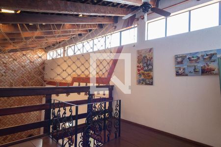 Casa para alugar com 320m², 4 quartos e 4 vagasEscritório