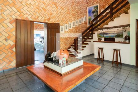 Casa para alugar com 320m², 4 quartos e 4 vagasHall de Entrada 