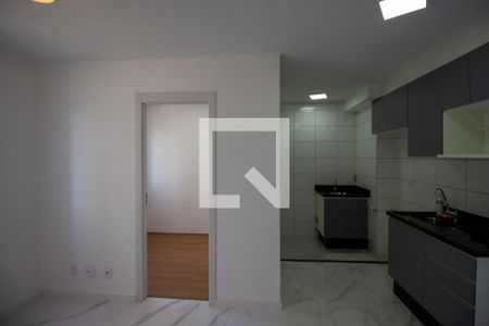 Sala de apartamento para alugar com 2 quartos, 35m² em Jardim Santo Antonio, São Paulo