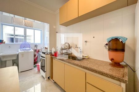 Cozinha de apartamento para alugar com 1 quarto, 50m² em Jardim Ana Maria, Guarujá
