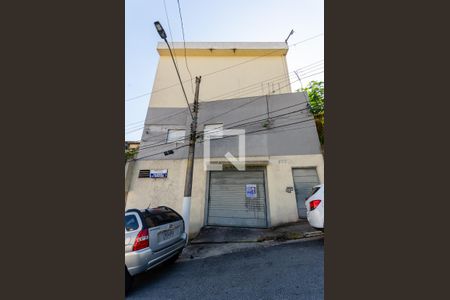 Fachada de casa para alugar com 1 quarto, 43m² em Vila America, São Paulo
