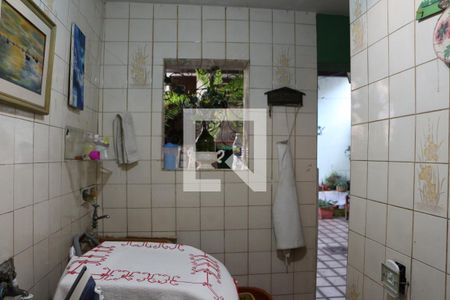 Casa à venda com 230m², 2 quartos e 2 vagasÁrea de Serviço