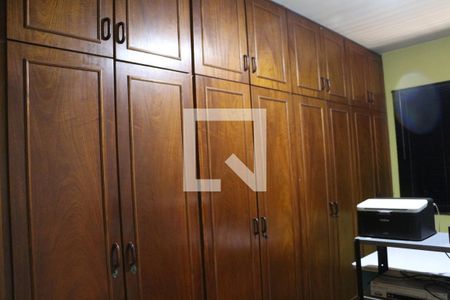 Quarto 1 de casa à venda com 2 quartos, 230m² em Chácara Seis de Outubro, São Paulo