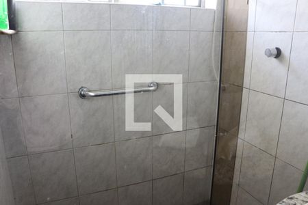 Casa à venda com 230m², 2 quartos e 2 vagasBanheiro 1