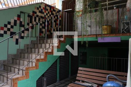 Casa à venda com 230m², 2 quartos e 2 vagasQuintal