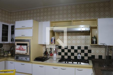 Casa à venda com 230m², 2 quartos e 2 vagasCozinha