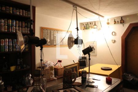 Casa à venda com 230m², 2 quartos e 2 vagasSalão 1