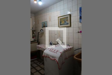 Casa à venda com 230m², 2 quartos e 2 vagasÁrea de Serviço