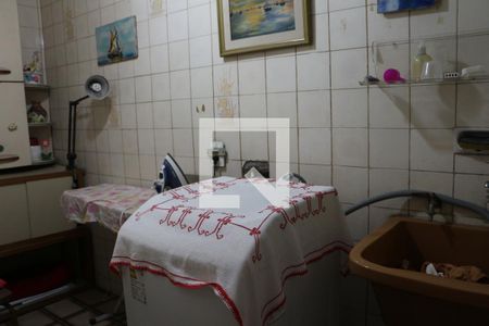 Casa à venda com 230m², 2 quartos e 2 vagasÁrea de Serviço