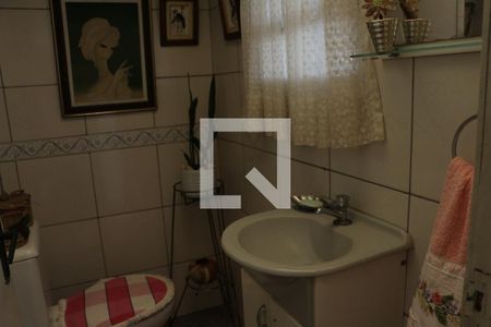 Casa à venda com 230m², 2 quartos e 2 vagasBanheiro 2