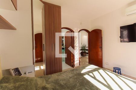 Casa à venda com 450m², 4 quartos e 3 vagasQuarto 2 - Suíte