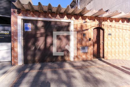 Casa à venda com 450m², 4 quartos e 3 vagasFachada