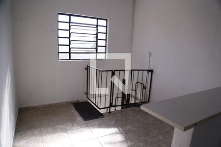 Sala-Cozinha de casa para alugar com 2 quartos, 40m² em Chácara Inglesa, São Paulo