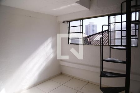 Quarto 1 de casa para alugar com 2 quartos, 40m² em Chácara Inglesa, São Paulo