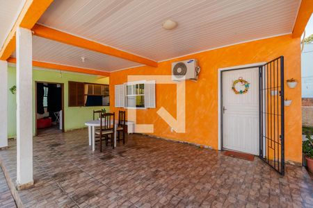 Casa à venda com 130m², 2 quartos e 4 vagas Casa à venda com 130m², 2 quartos e 4 vagasFachada cas1