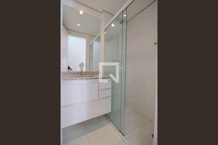 Apartamento à venda com 64m², 2 quartos e 1 vaga Apartamento à venda com 64m², 2 quartos e 1 vagaBanheiro da Suíte 1