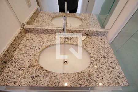 Apartamento à venda com 64m², 2 quartos e 1 vaga Apartamento à venda com 64m², 2 quartos e 1 vagaBanheiro da Suíte 1
