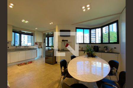 Apartamento à venda com 4 quartos, 500m² em Real Parque, São Paulo