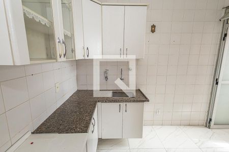 Cozinha de apartamento para alugar com 3 quartos, 60m² em Jardim Guanabara, Belo Horizonte
