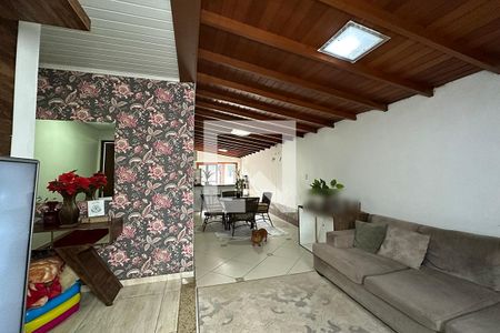 Sala de casa à venda com 3 quartos, 150m² em Feitoria, São Leopoldo