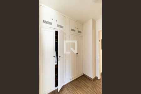 Apartamento à venda com 210m², 3 quartos e 3 vagasSuíte 1 