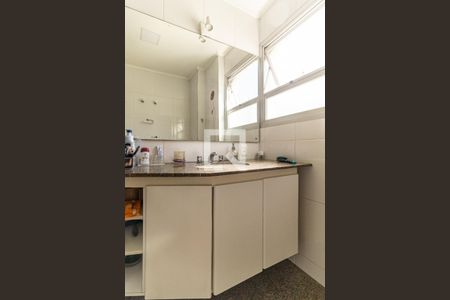 Apartamento à venda com 210m², 3 quartos e 3 vagasBanheiro da Suíte 1