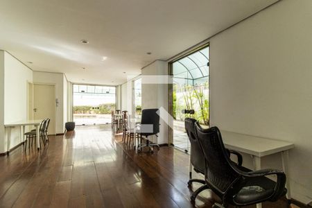 Apartamento à venda com 210m², 3 quartos e 3 vagasSalão de Festas