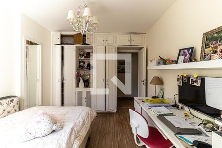 Apartamento à venda com 210m², 3 quartos e 3 vagasSuíte 2 - Armários