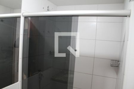 Banheiro de apartamento para alugar com 2 quartos, 53m² em Parque Oeste Industrial, Goiânia