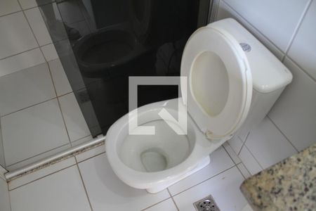 Banheiro de apartamento para alugar com 2 quartos, 53m² em Parque Oeste Industrial, Goiânia