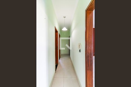 Corredor de casa à venda com 2 quartos, 110m² em Vila Jardim Leblon, Belo Horizonte